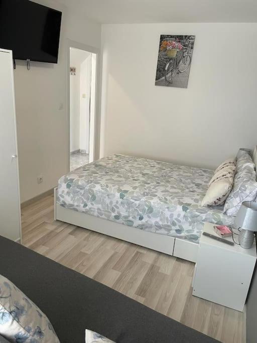 Apartamento Acogedor Piso En Cariño Exterior foto
